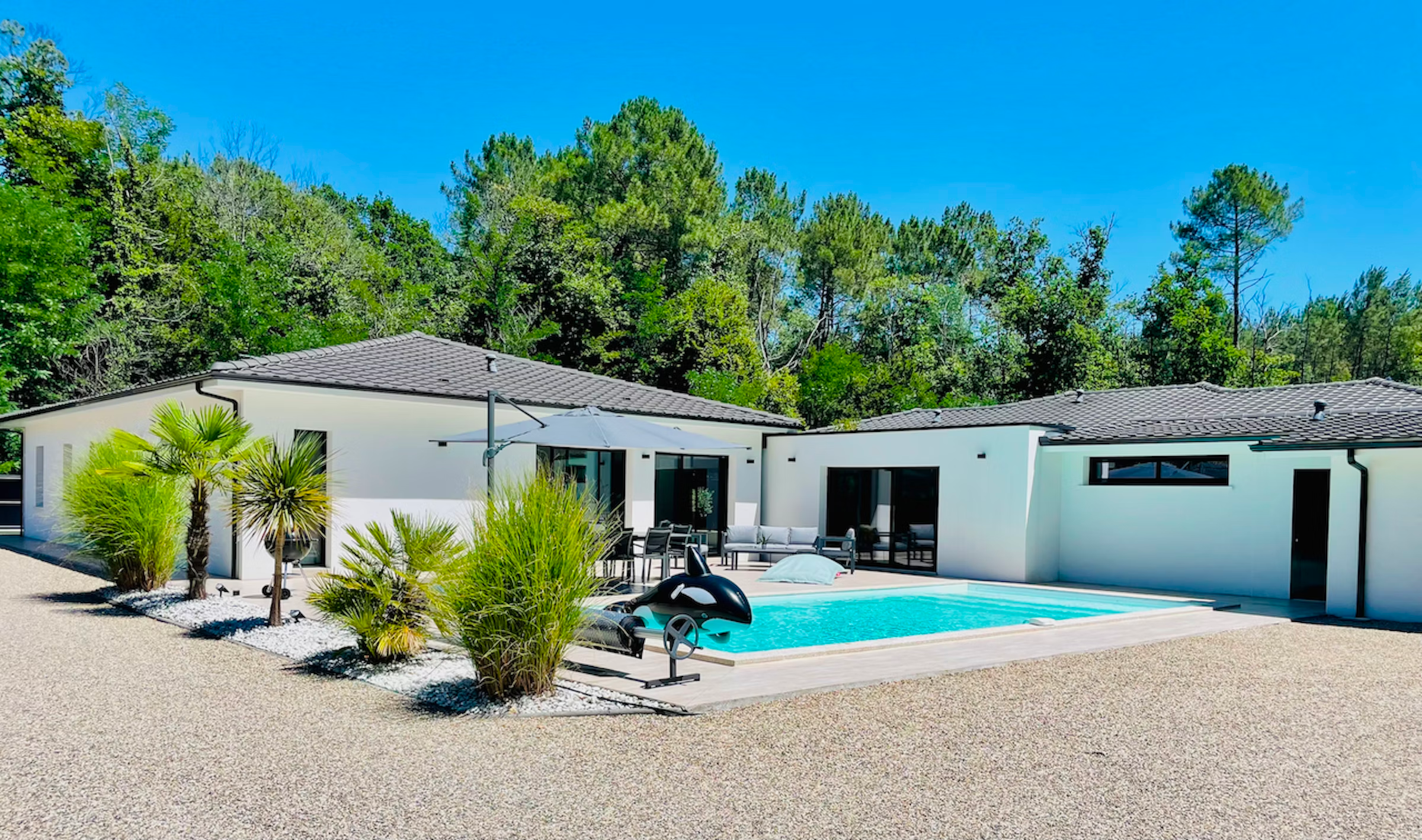 Belle piscine au calme à la campagne (Sud Gironde)